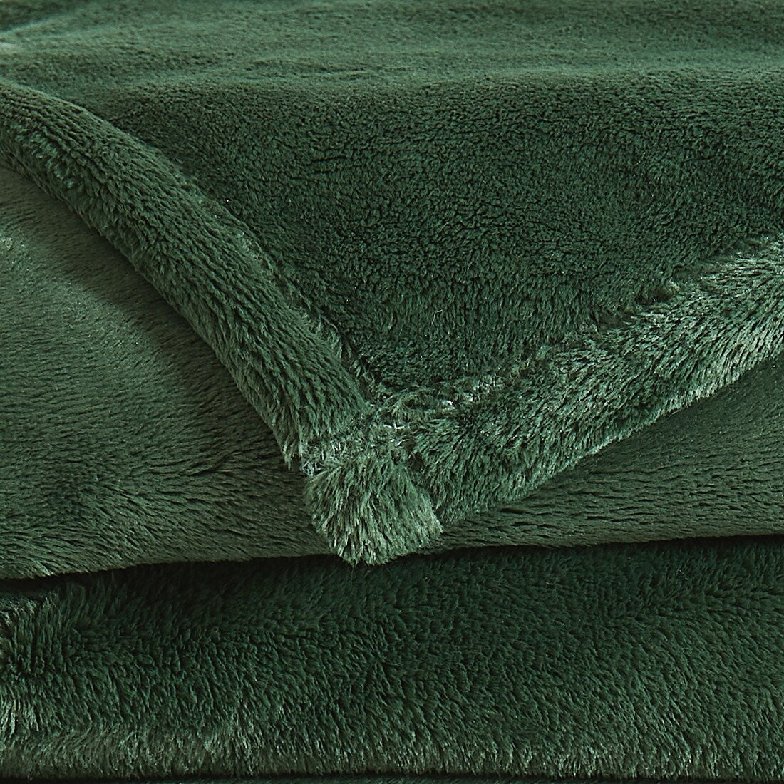 Royal Velvet Lavish Plush Solid Blanket