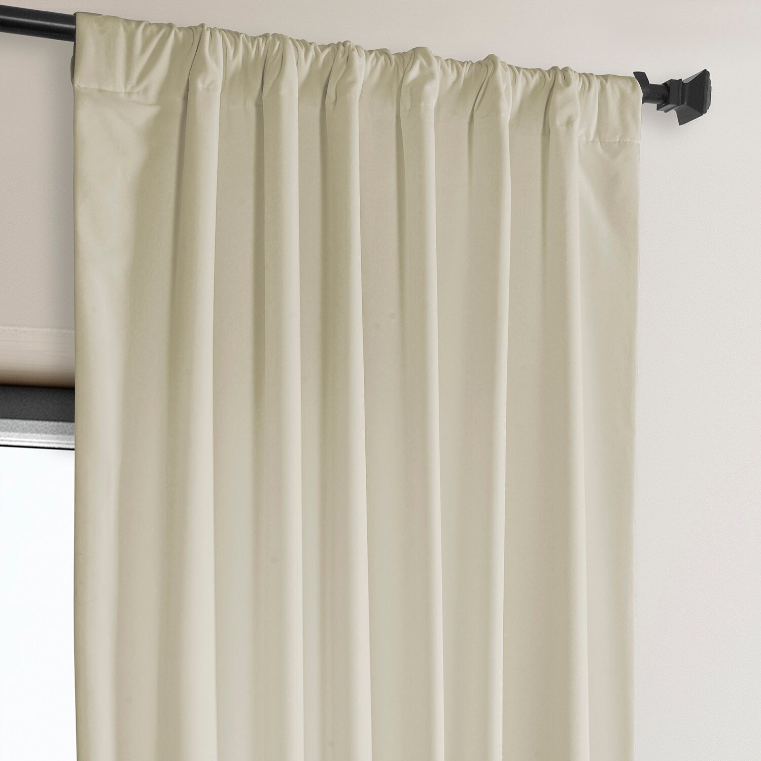 Exclusive Fabrics Plush Velvet Room Darkening Curtain (1 Panel)