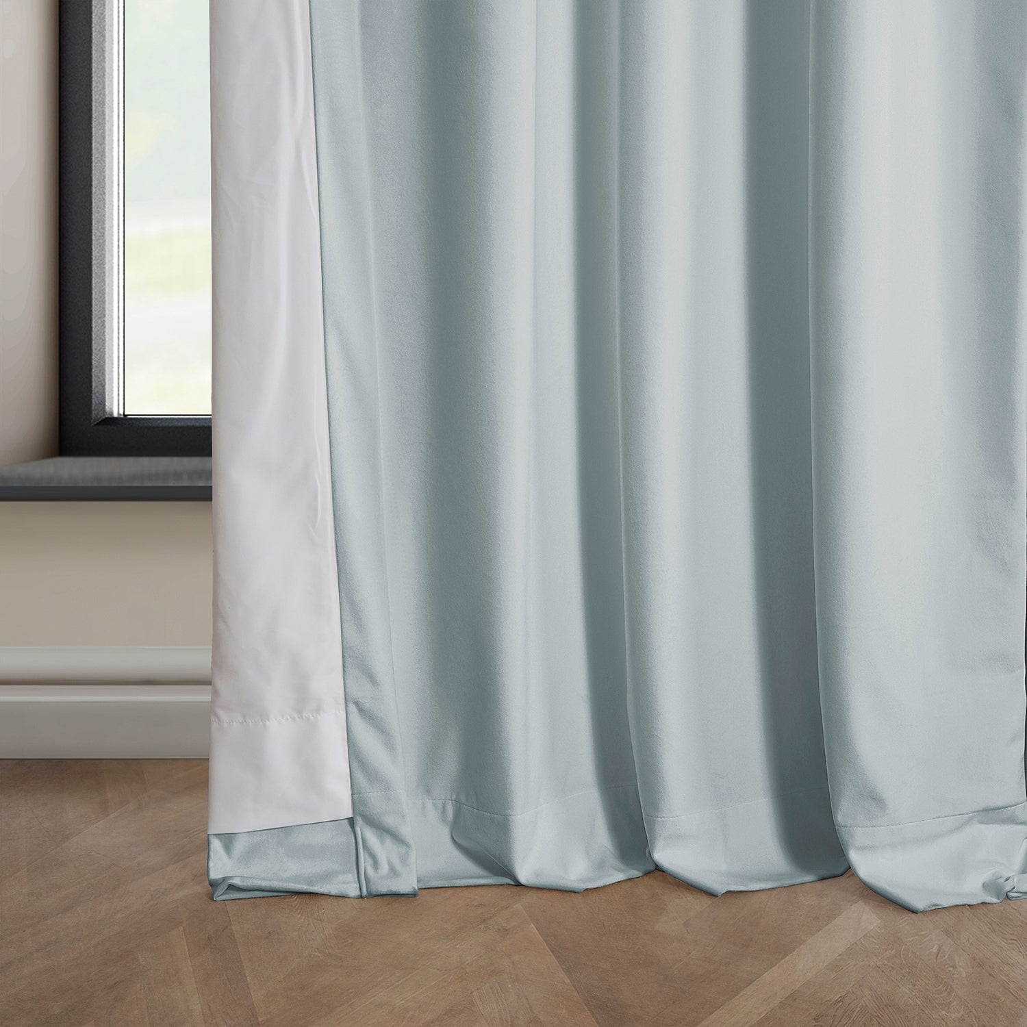 Exclusive Fabrics Plush Velvet Room Darkening Curtain (1 Panel)