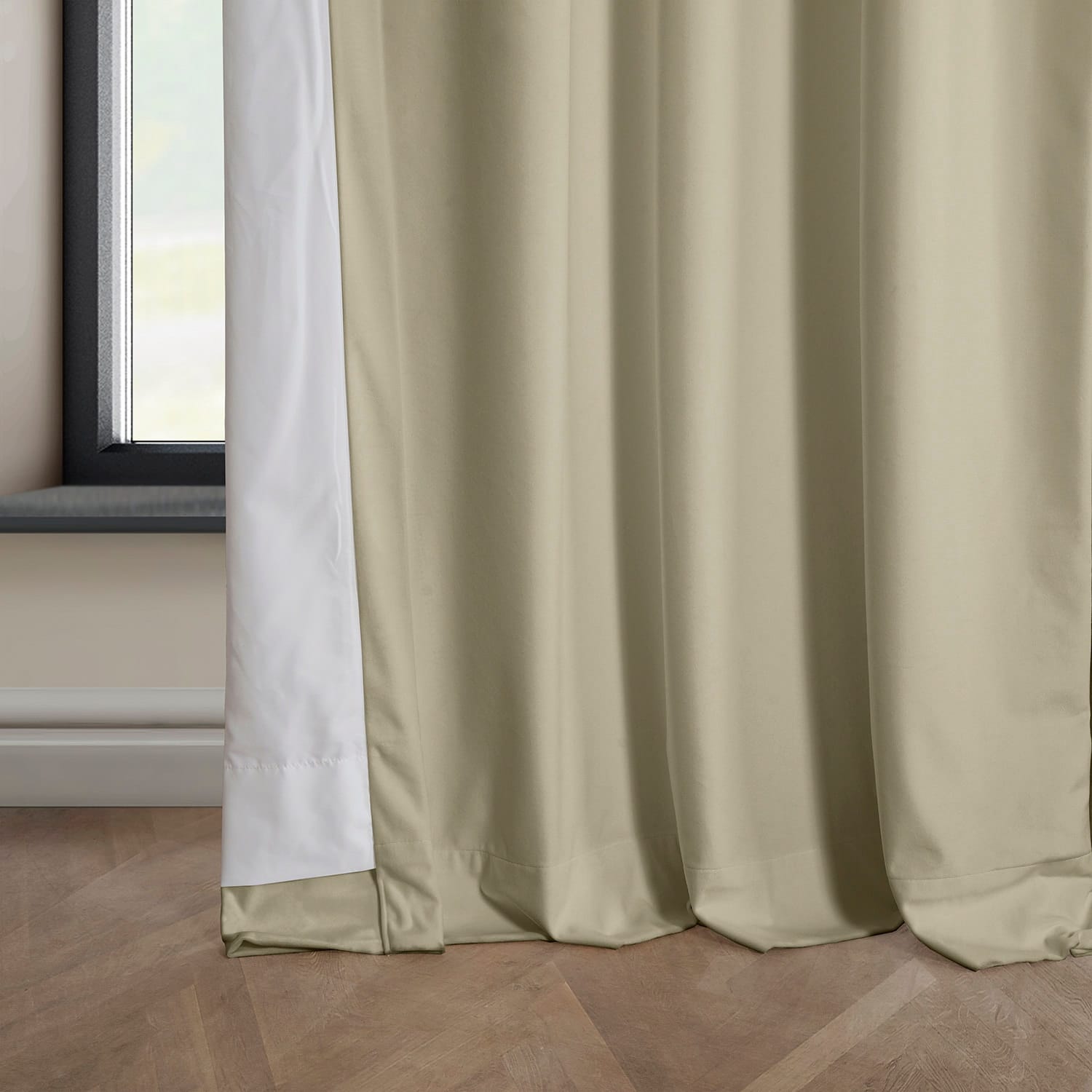 Exclusive Fabrics Plush Velvet Room Darkening Curtain (1 Panel)