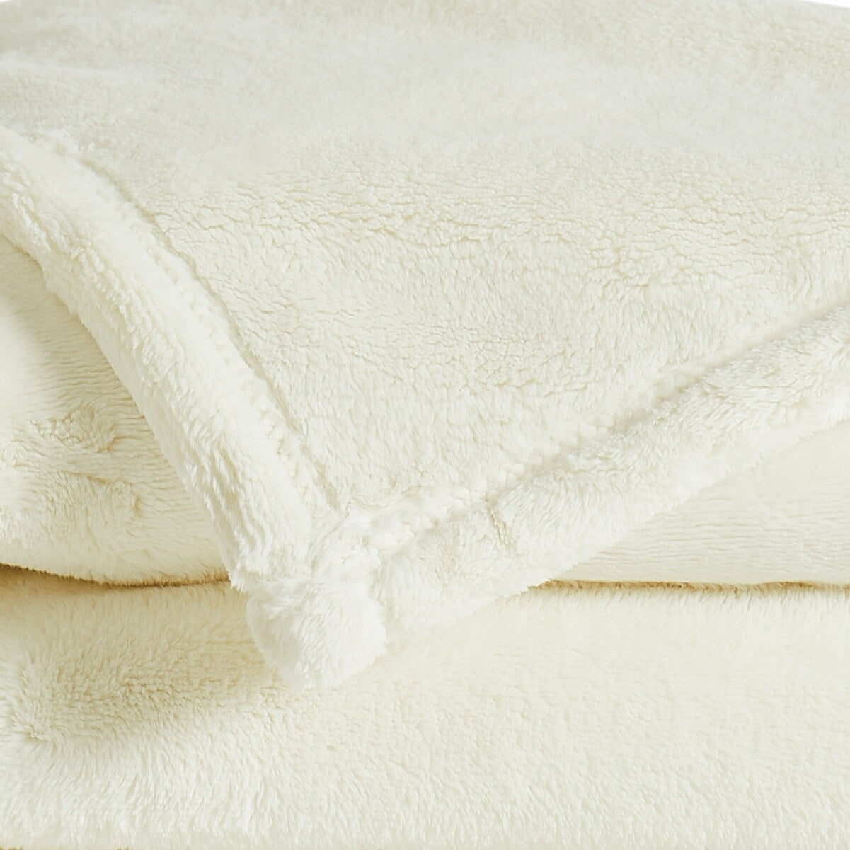 Royal Velvet Lavish Plush Solid Blanket