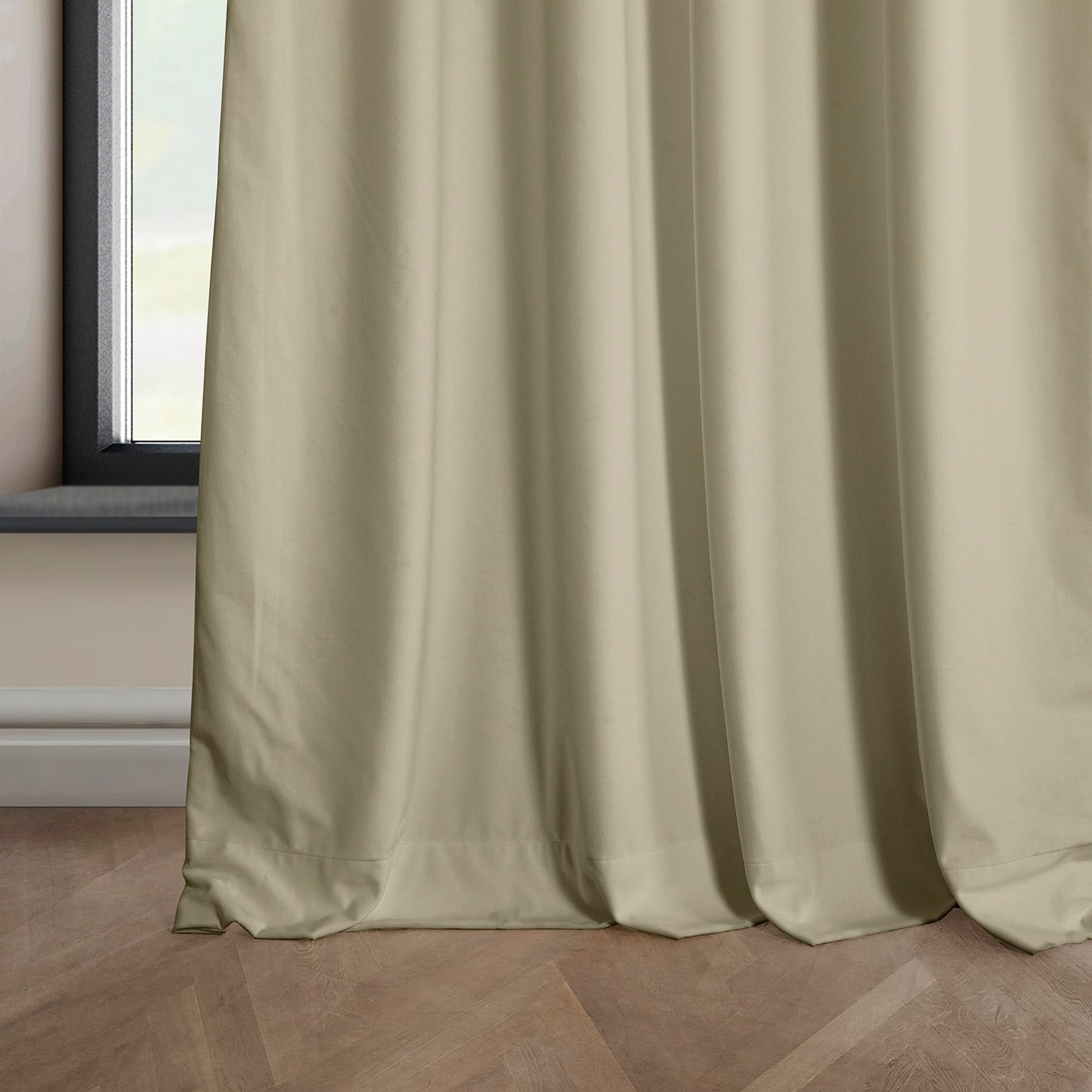 Exclusive Fabrics Plush Velvet Room Darkening Curtain (1 Panel)