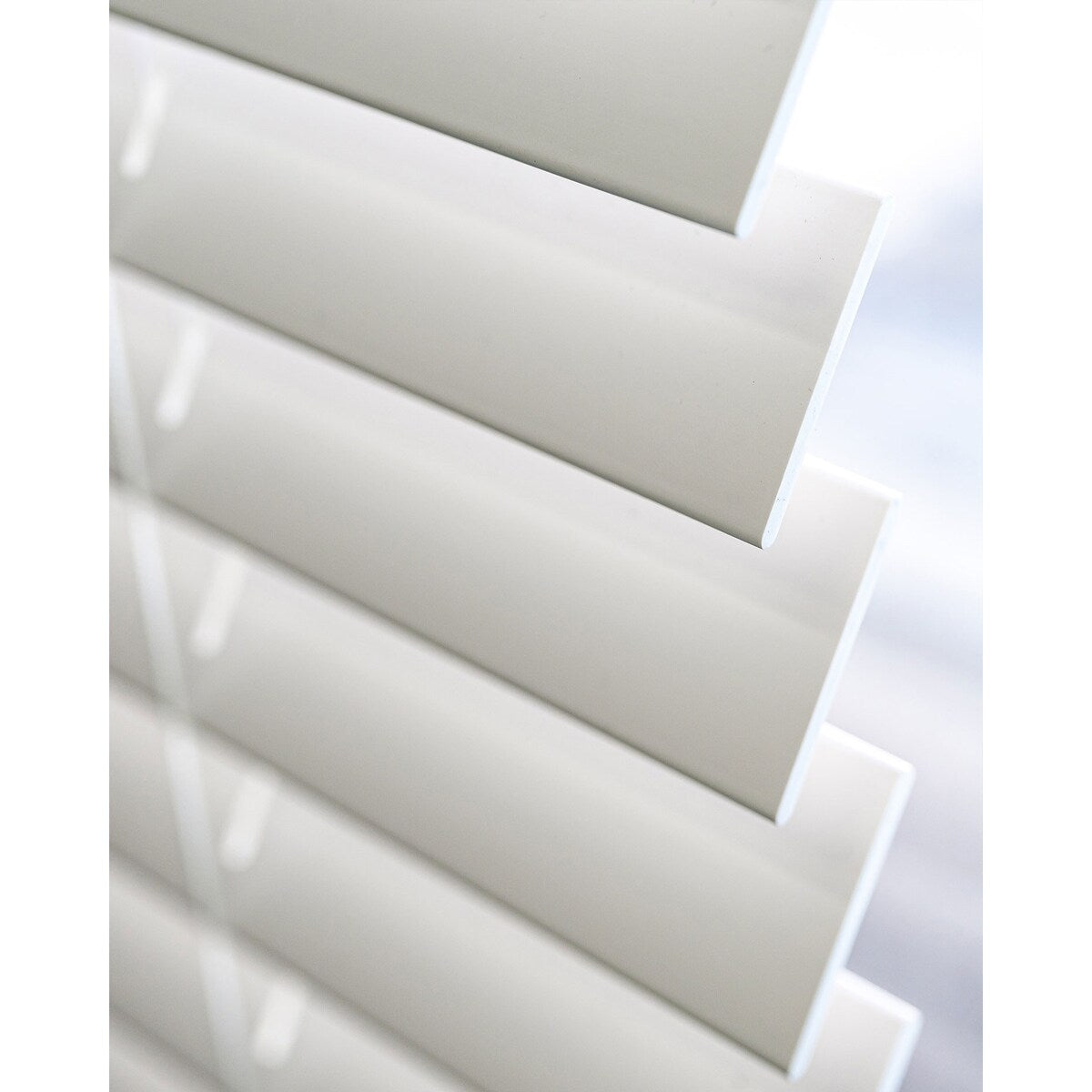 Chicology Basic White Cordless Faux Wood Blinds