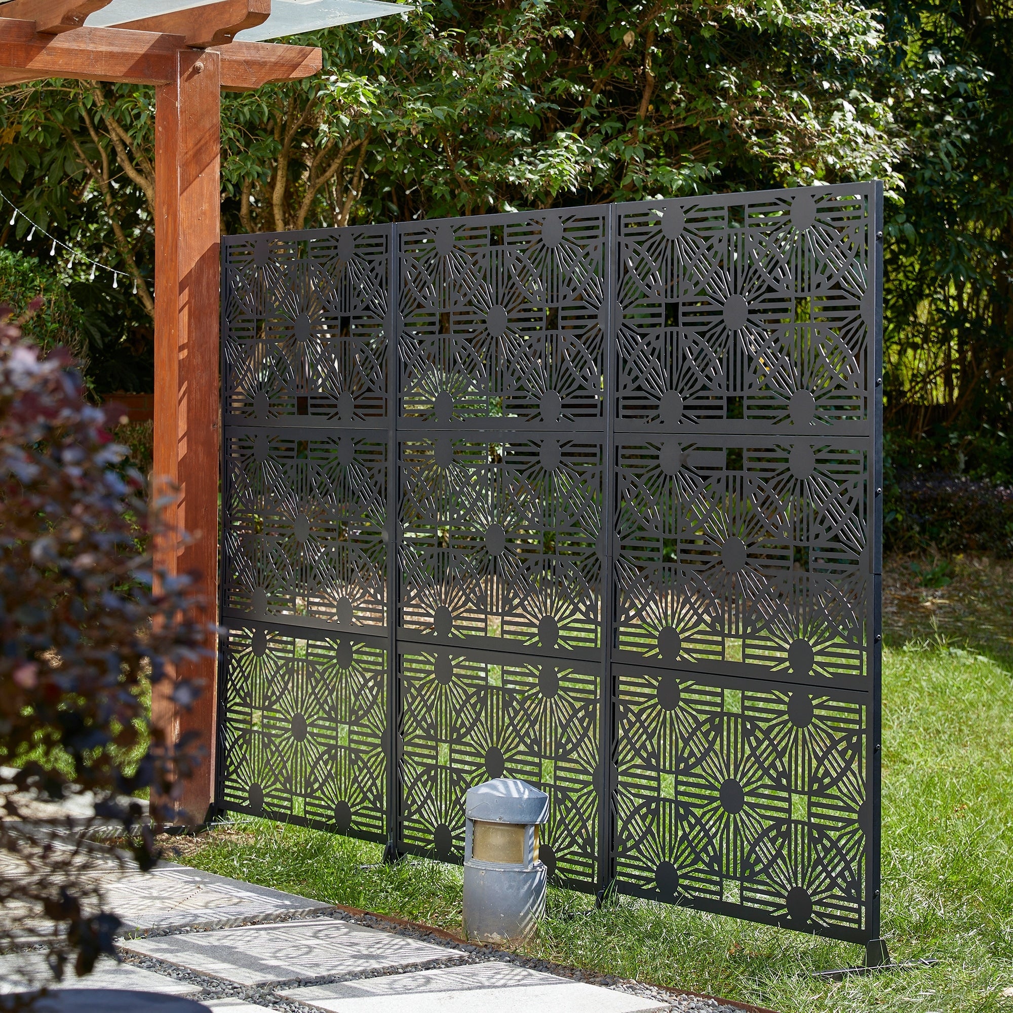 Glitzhome 6ft Galvanized Floral Patterned 3-Panel Privacy Screen Room Divider Fences