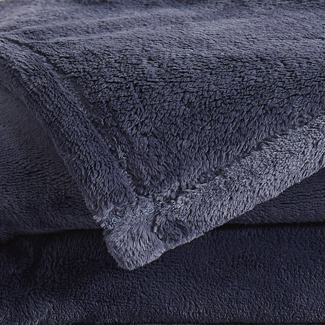 Royal Velvet Lavish Plush Solid Blanket