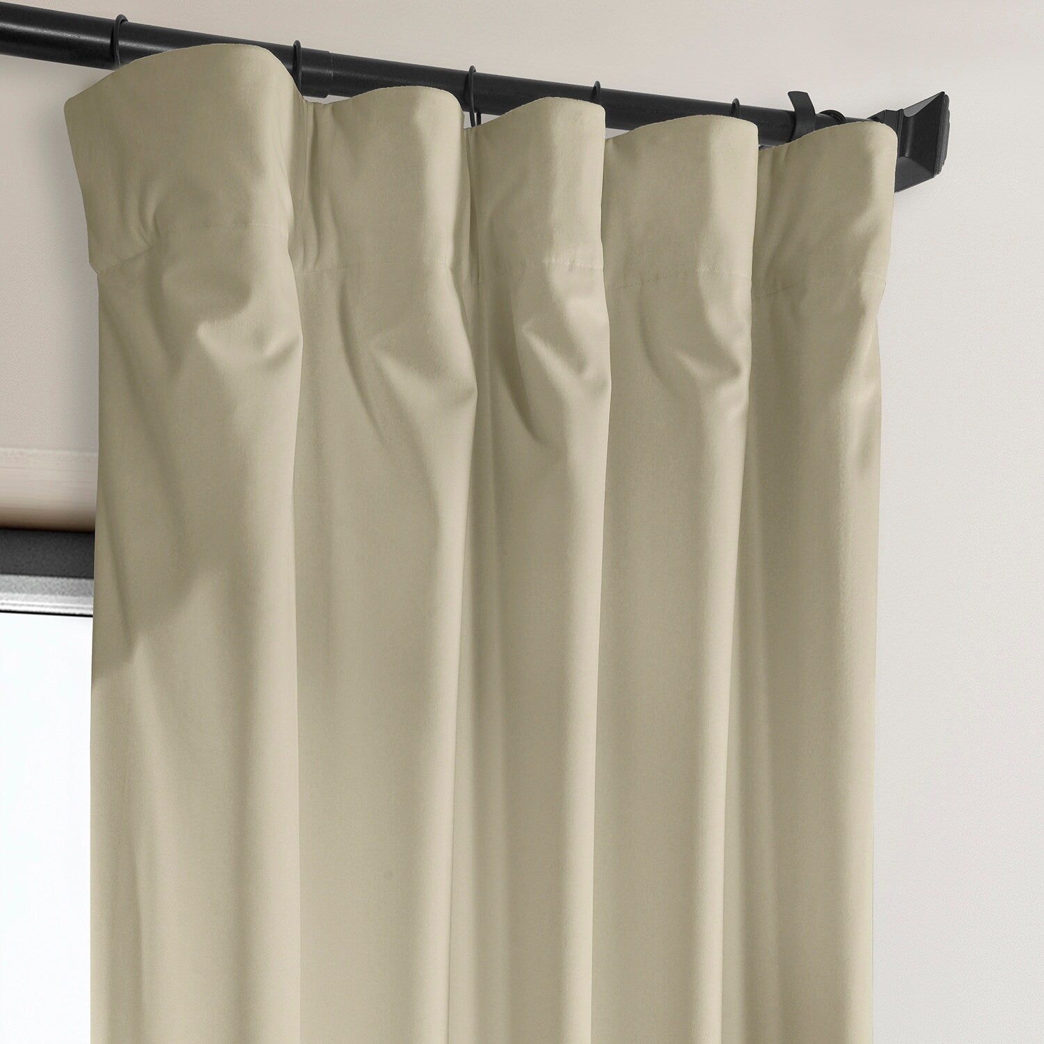 Exclusive Fabrics Plush Velvet Room Darkening Curtain (1 Panel)