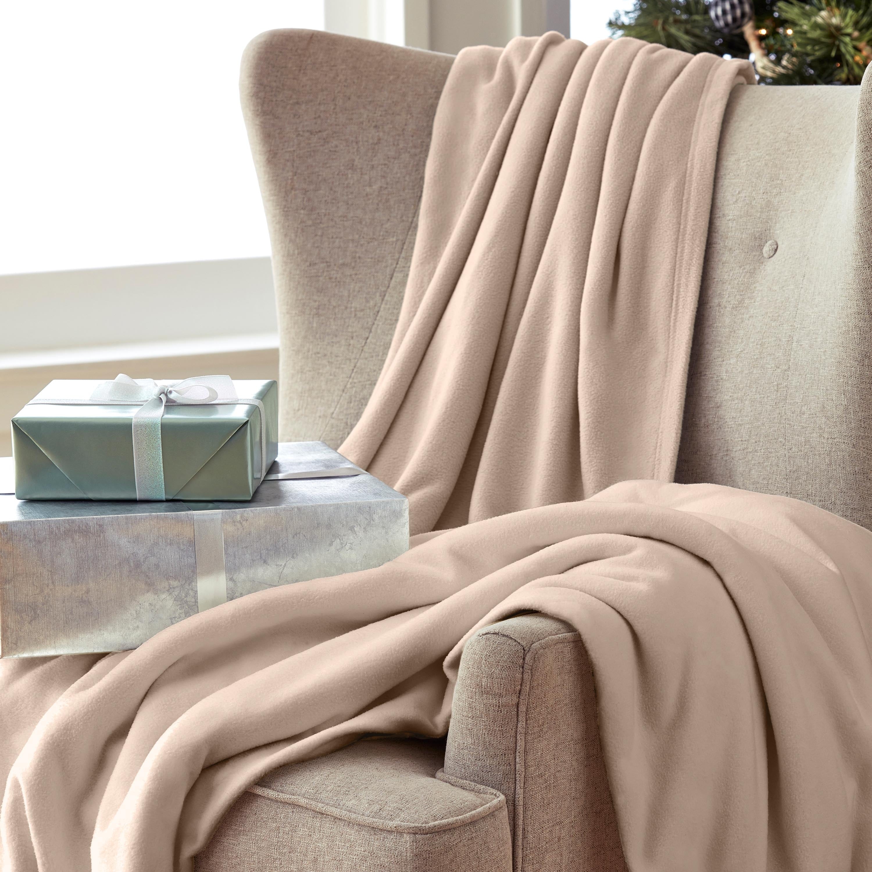 Martex Super Soft Fleece - Comfy Lightweight All Season Blanket