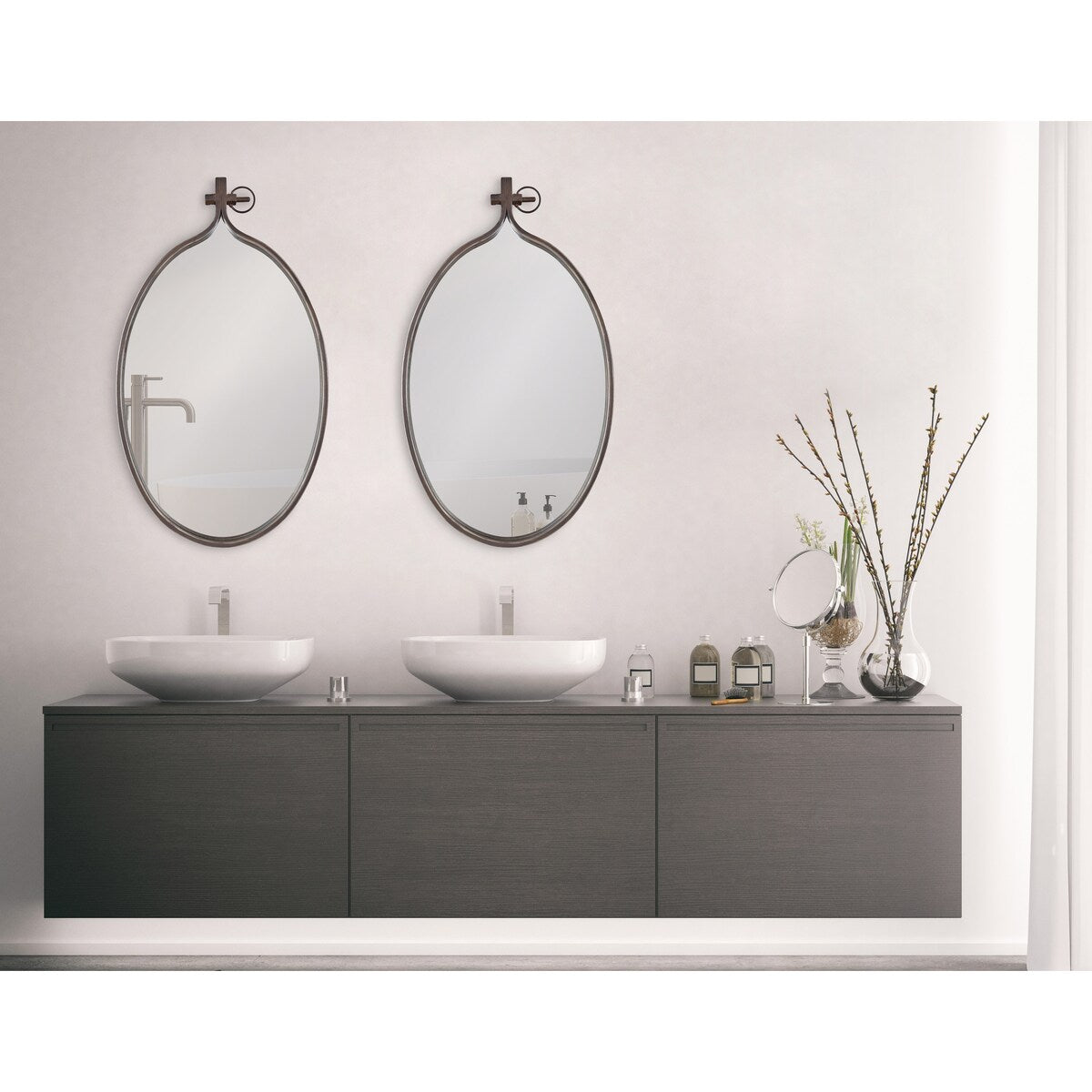 Kate and Laurel Yitro Round Wall Mirror