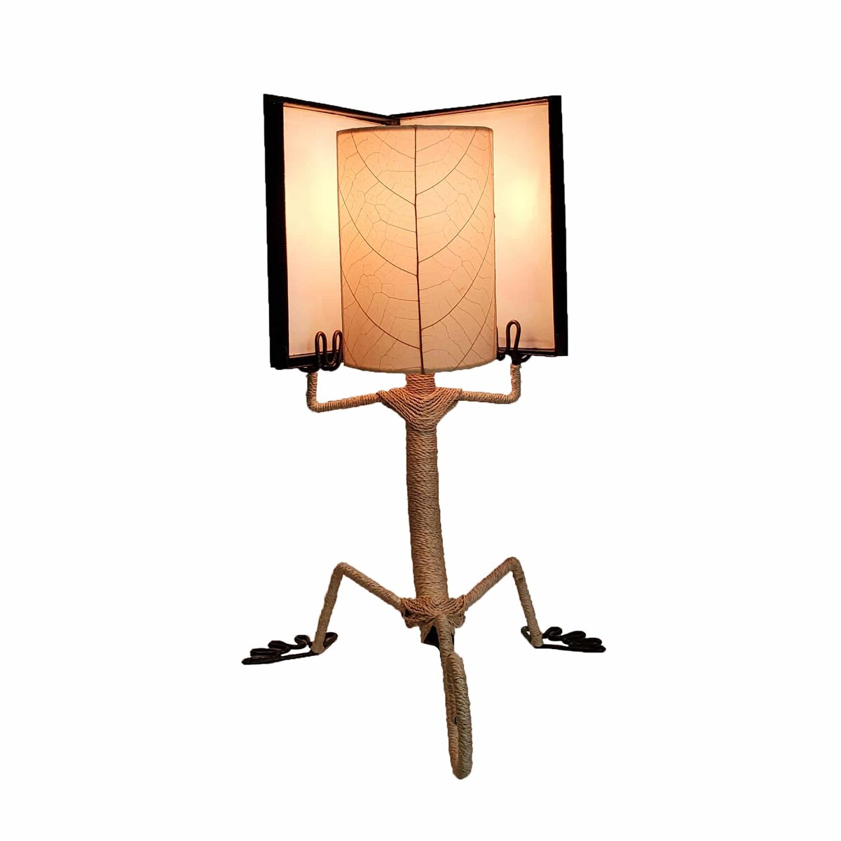 Enlightened Fabricated Gecko Table Lamp