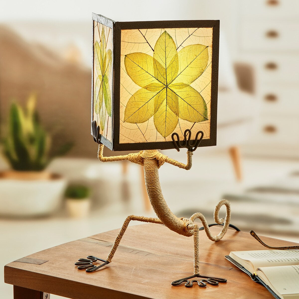 Enlightened Fabricated Gecko Table Lamp