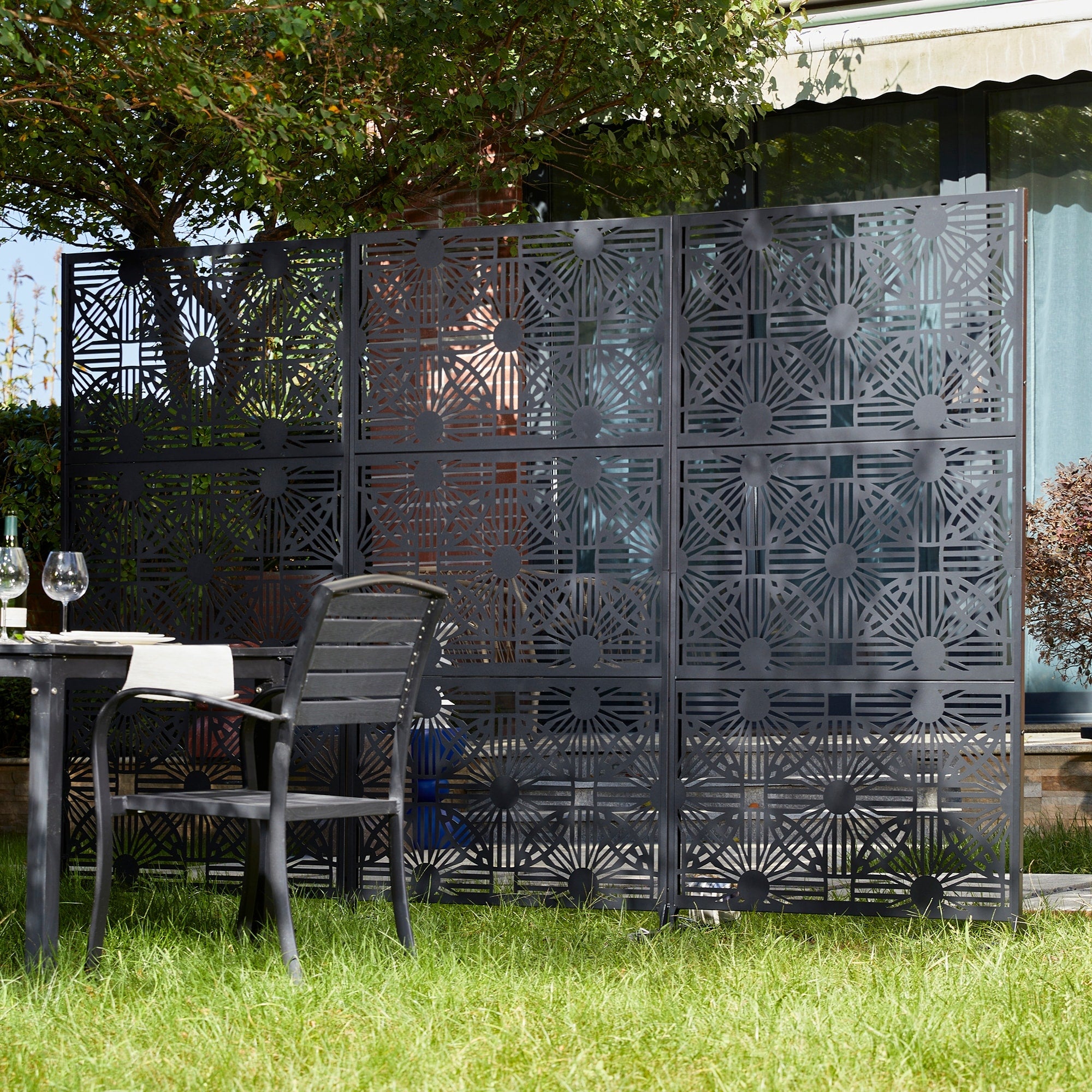 Glitzhome 6ft Galvanized Floral Patterned 3-Panel Privacy Screen Room Divider Fences