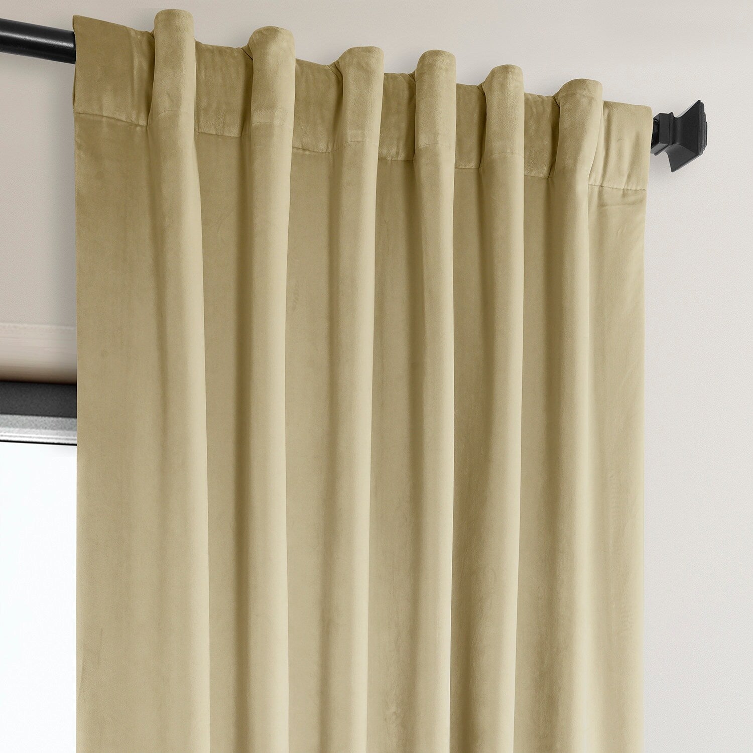 Exclusive Fabrics Plush Velvet Room Darkening Curtain (1 Panel)