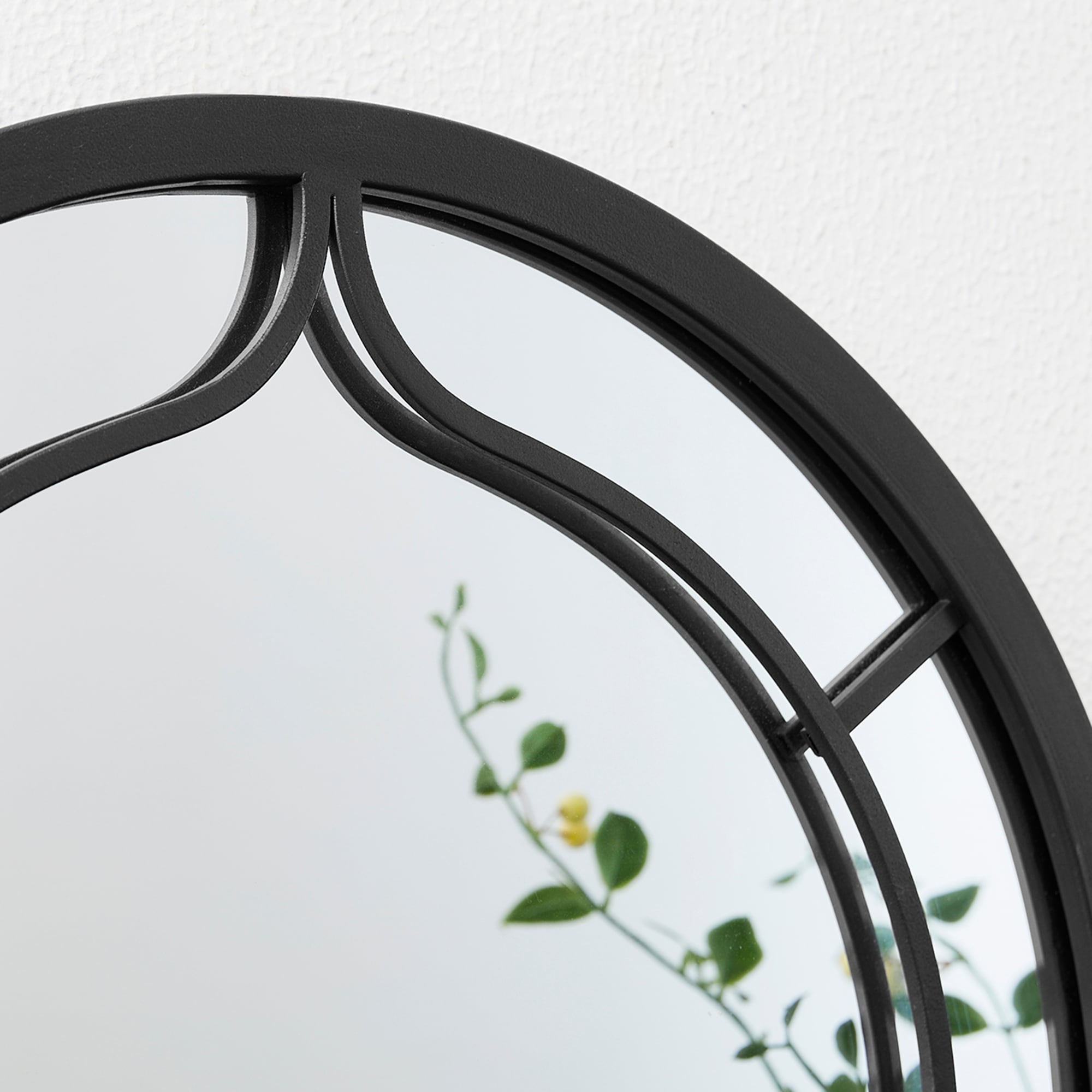 Glitzhome Modern Round/ Arched Black Metal Glass Wall Mounted Mirror Indoor Decor