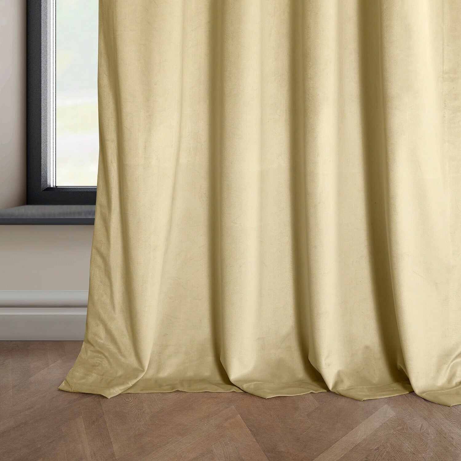 Exclusive Fabrics Plush Velvet Room Darkening Curtain (1 Panel)