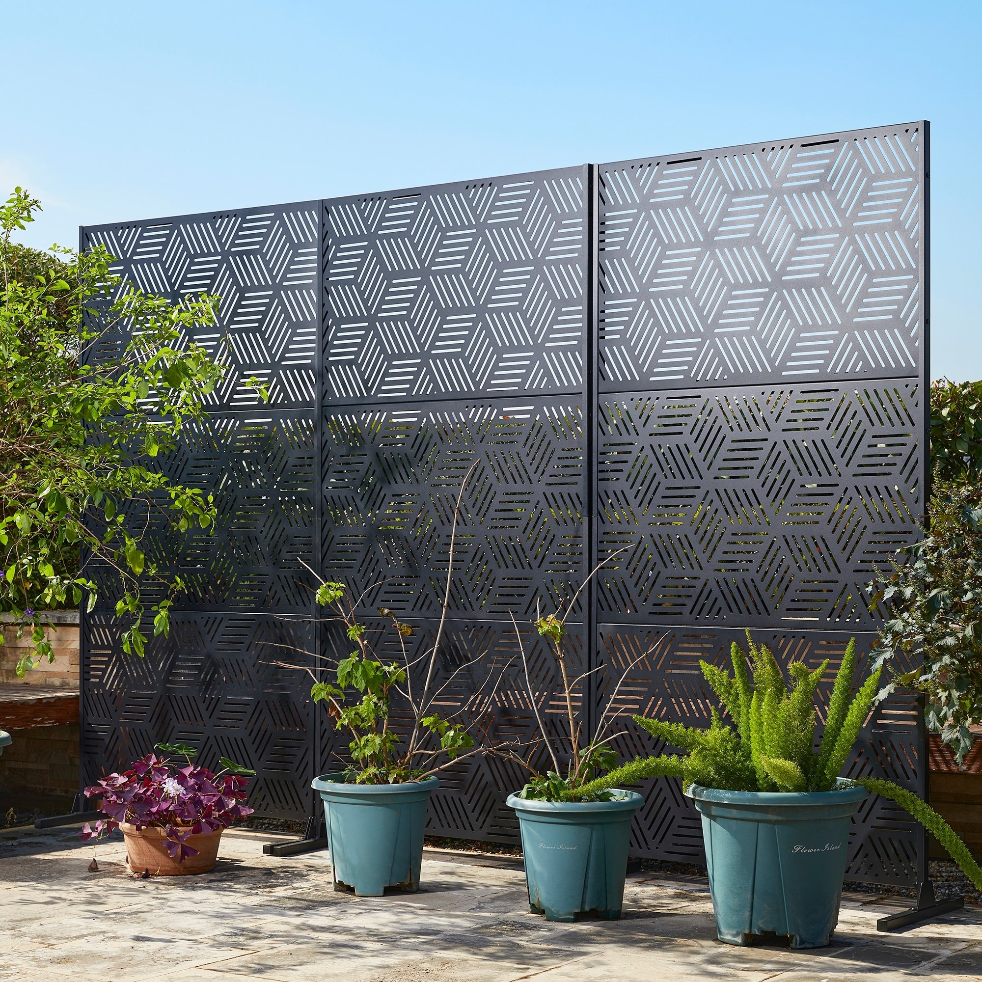 Glitzhome 6ft Galvanized Floral Patterned 3-Panel Privacy Screen Room Divider Fences