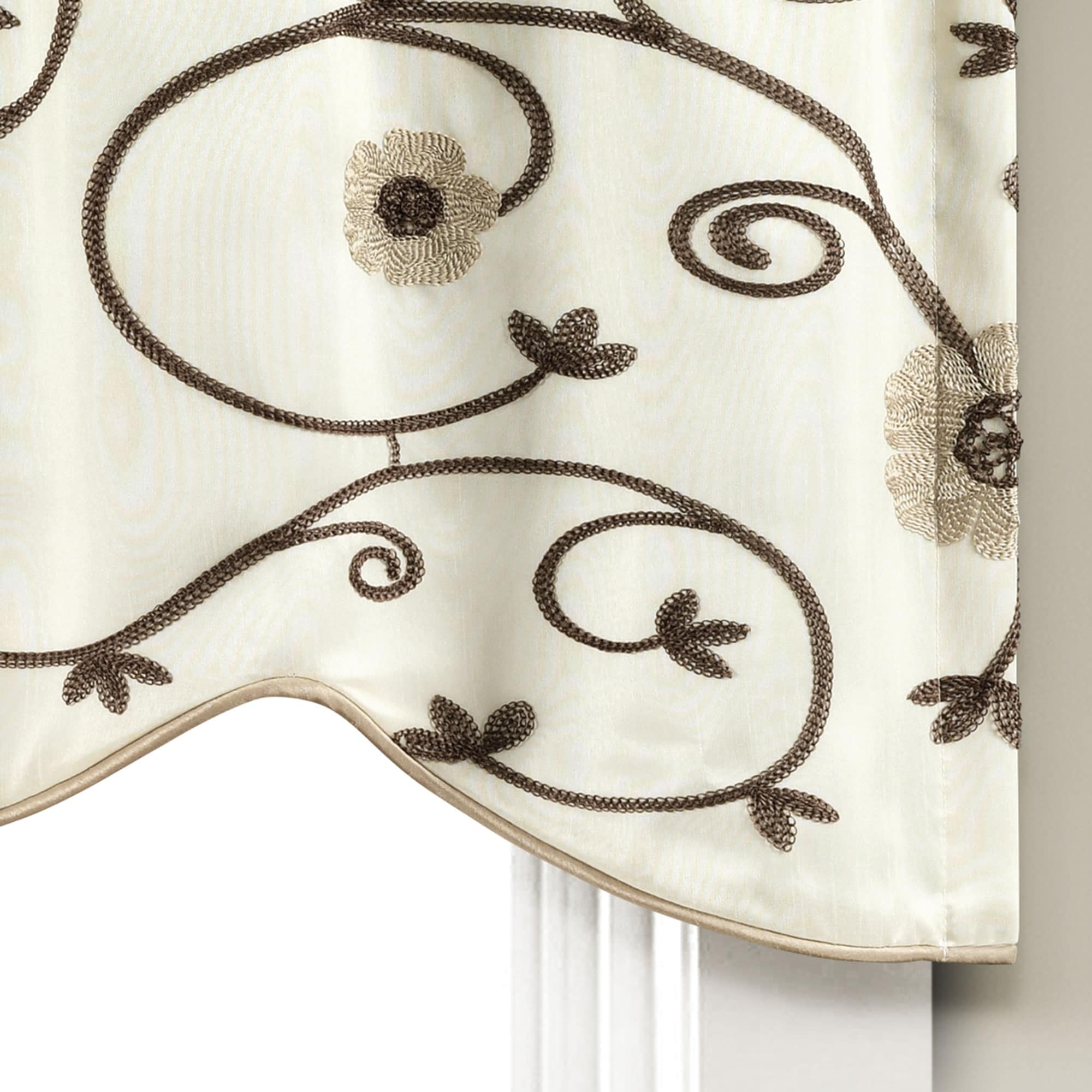 Lush Decor Royal Garden Valance