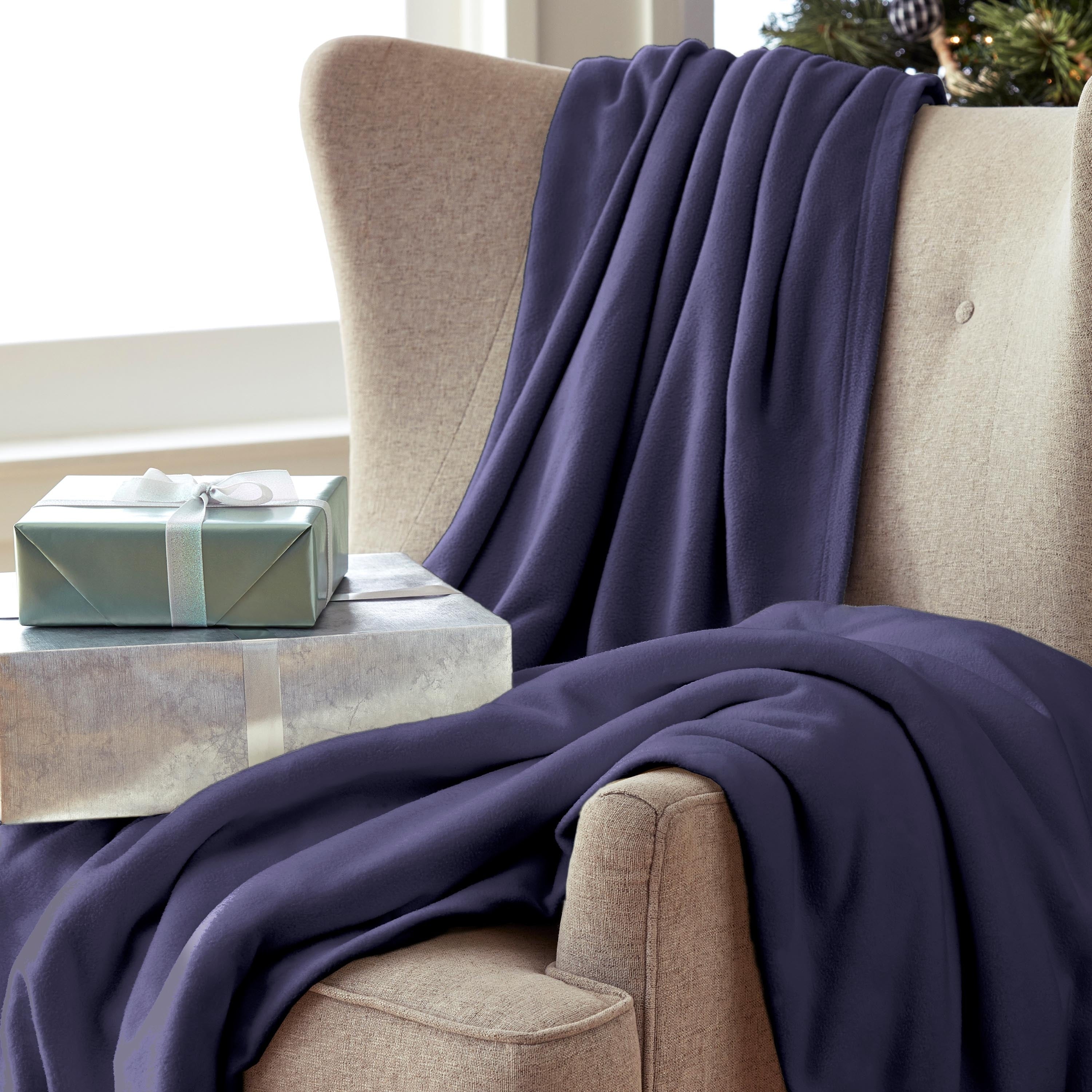 Martex Super Soft Fleece - Comfy Lightweight All Season Blanket