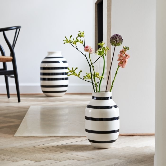 Khler Omaggio Vase, Black