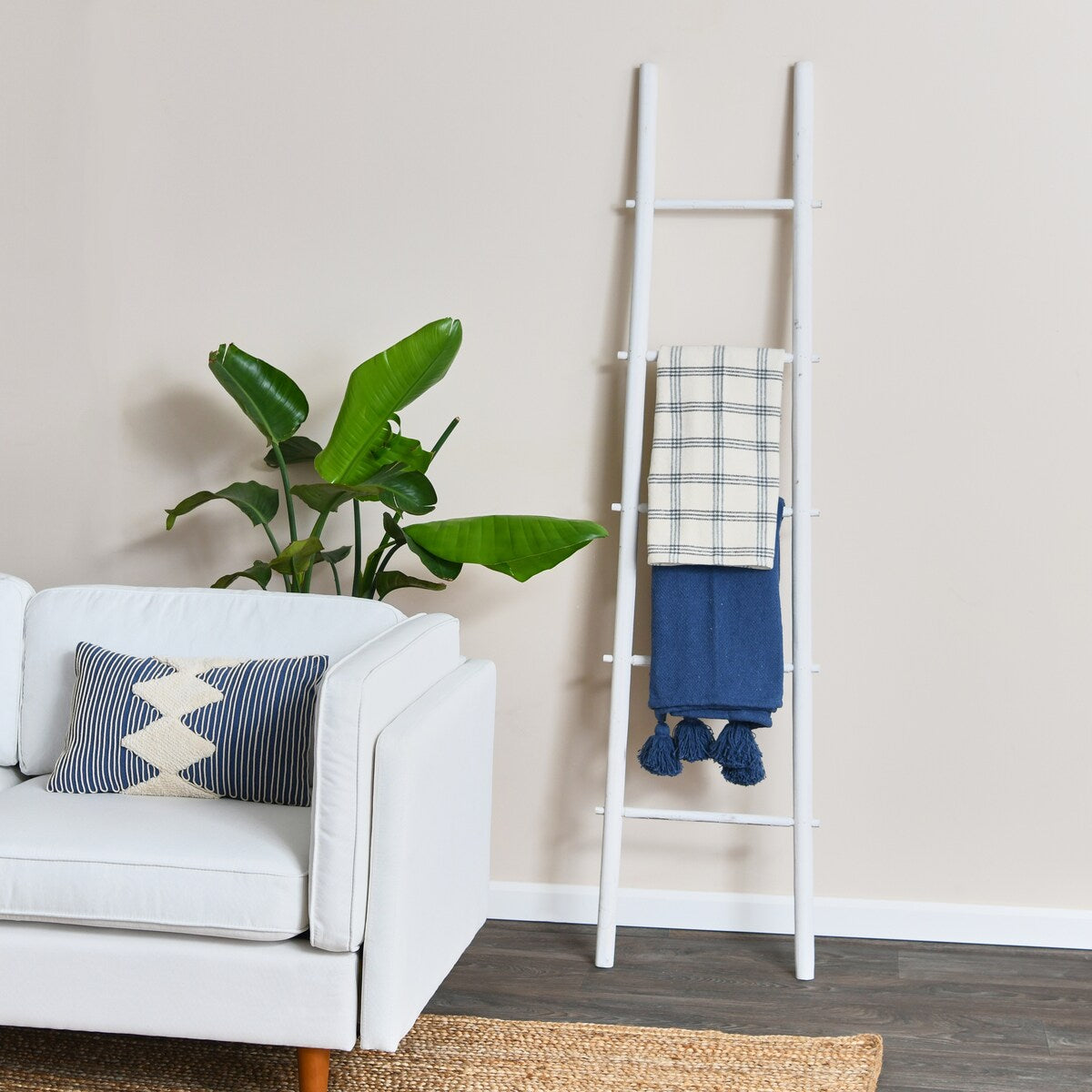 Decorative Wood Blanket Ladder