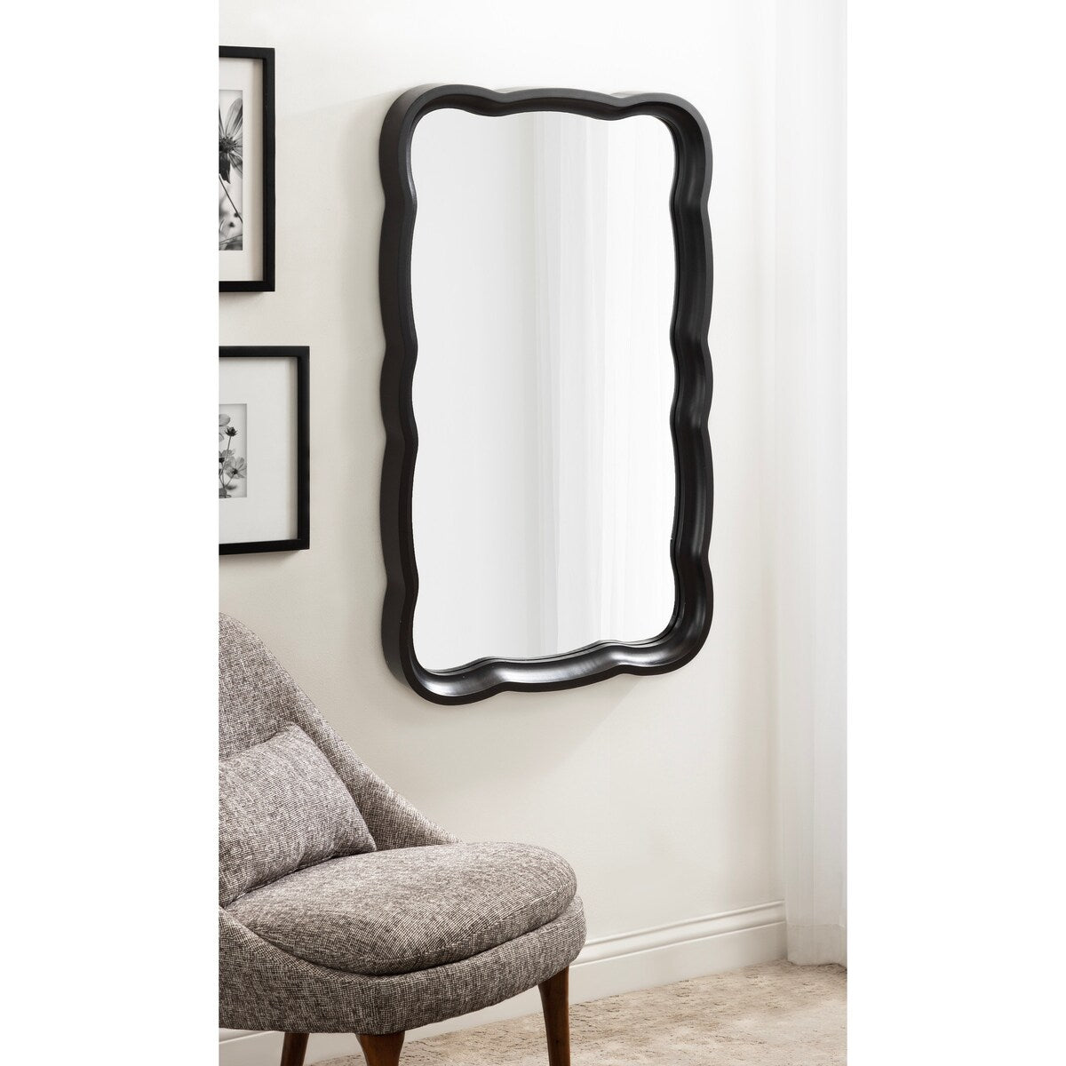 Kate and Laurel Hatherleigh Scallop Wood Wall Mirror