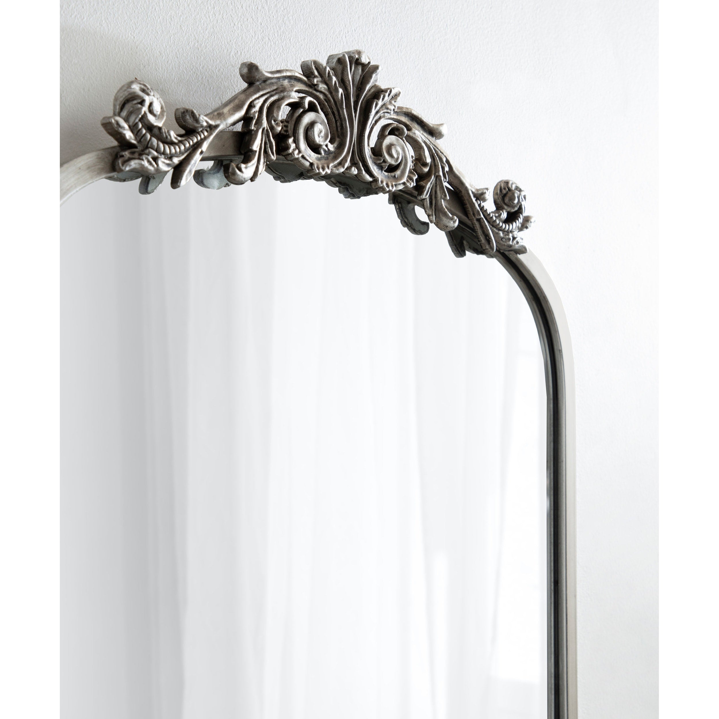 Kate and Laurel Arendahl Traditional Arch Mirror with Shelf