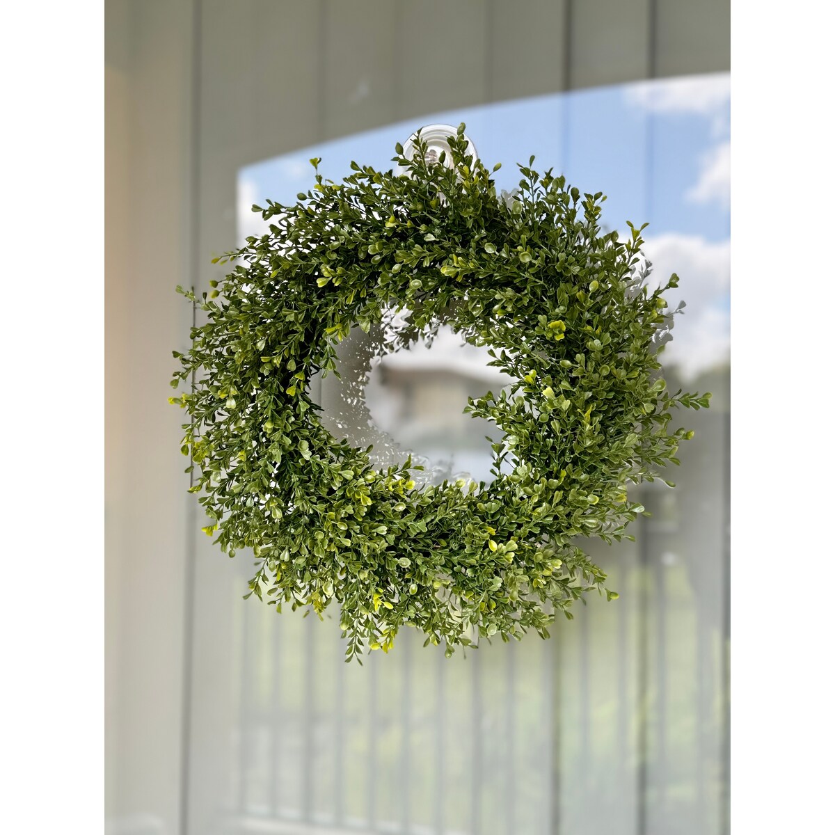 16, 18, 24 or 30 Decorative Boxwood Wreaths