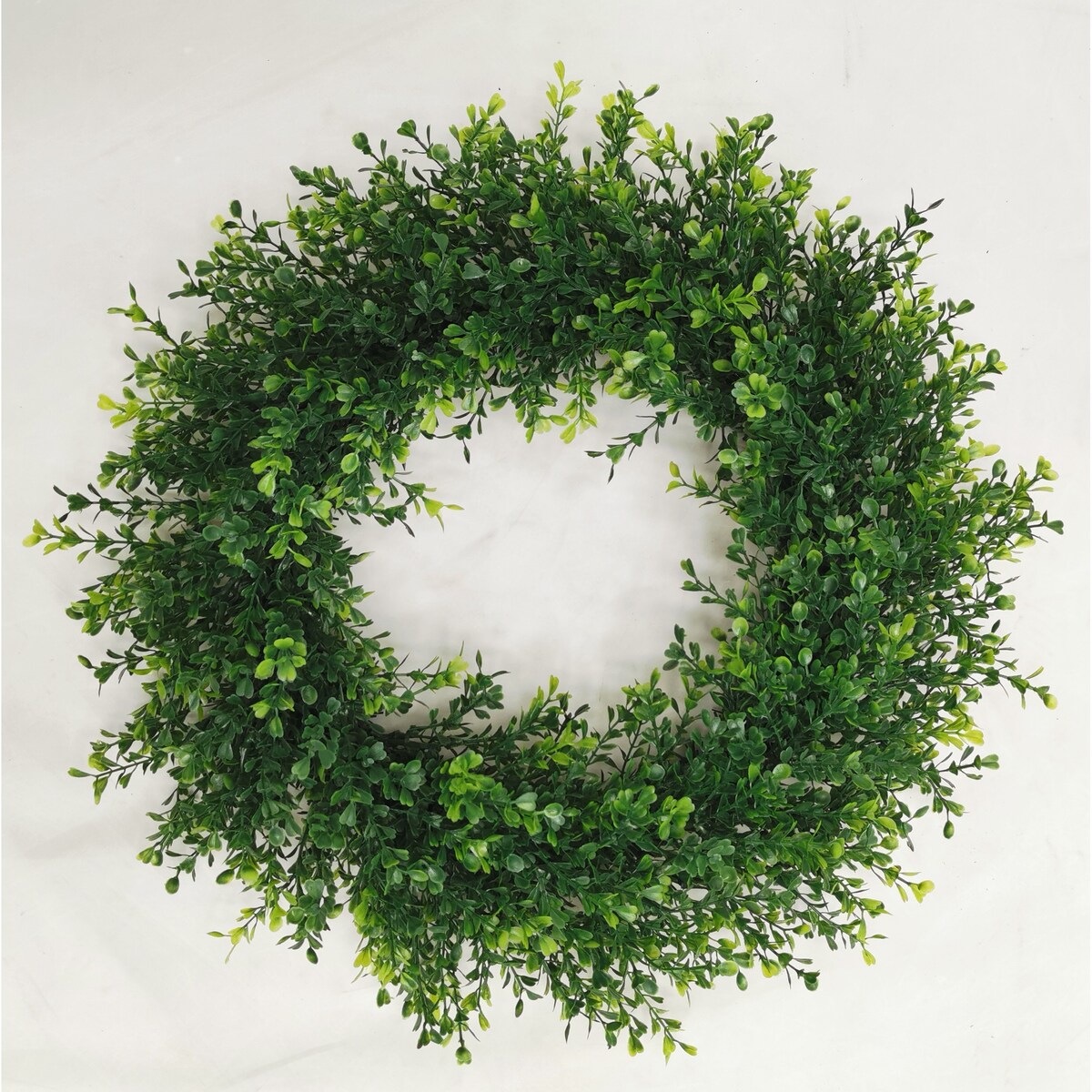 16, 18, 24 or 30 Decorative Boxwood Wreaths