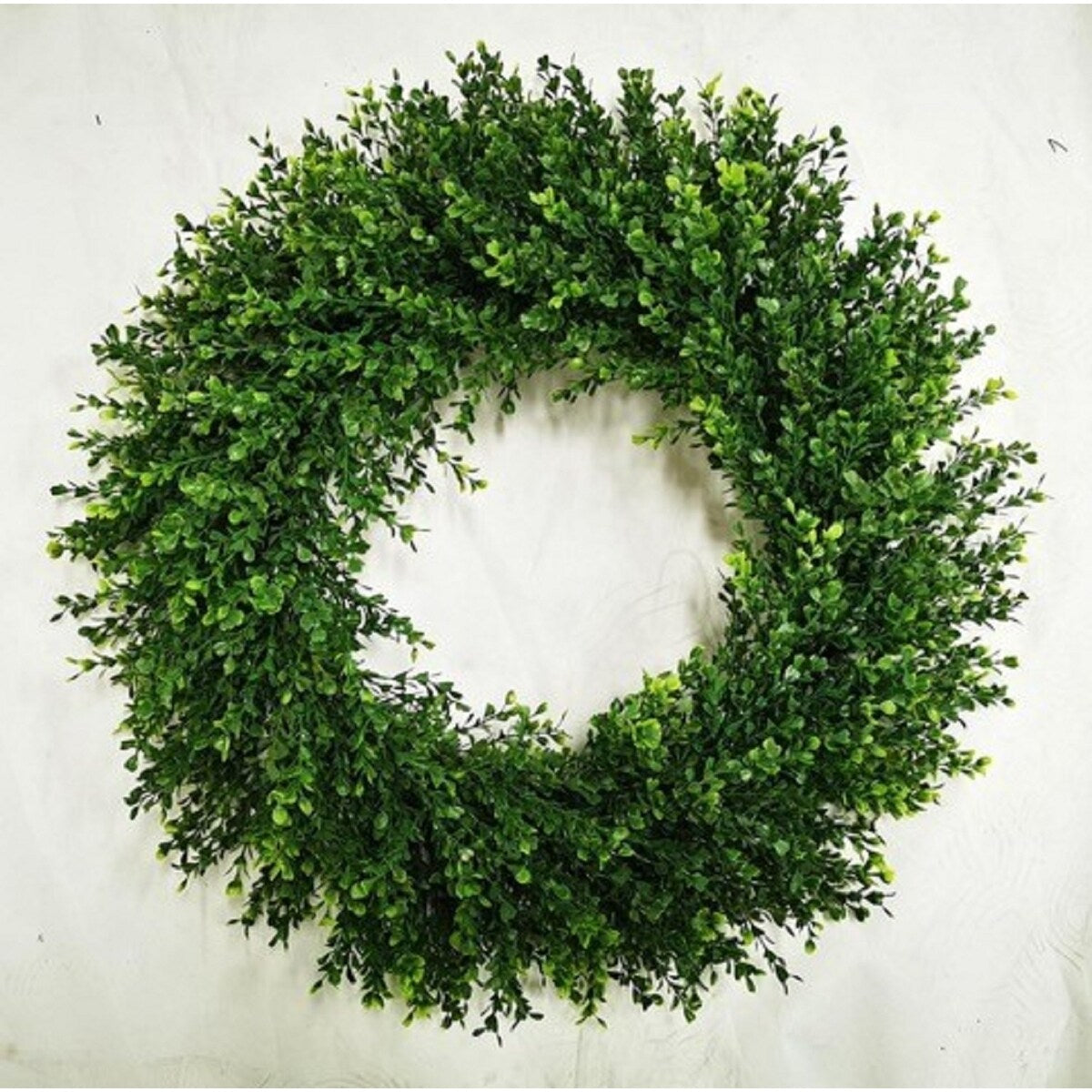 16, 18, 24 or 30 Decorative Boxwood Wreaths