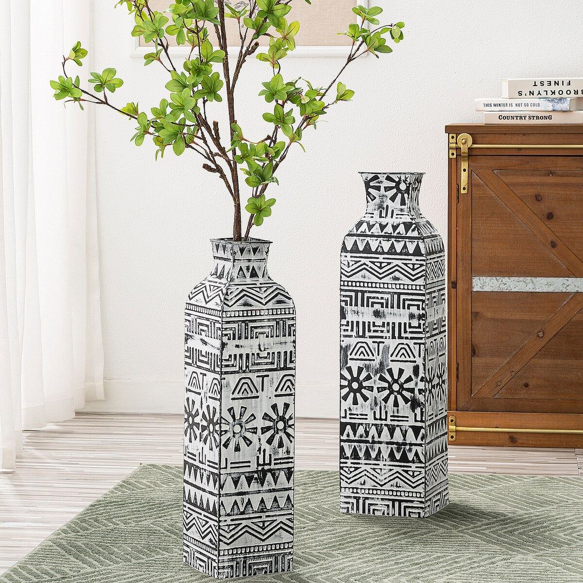 Glitzhome Set of 2 Global/Boho Exotic Textured Metal Table Floor Vases