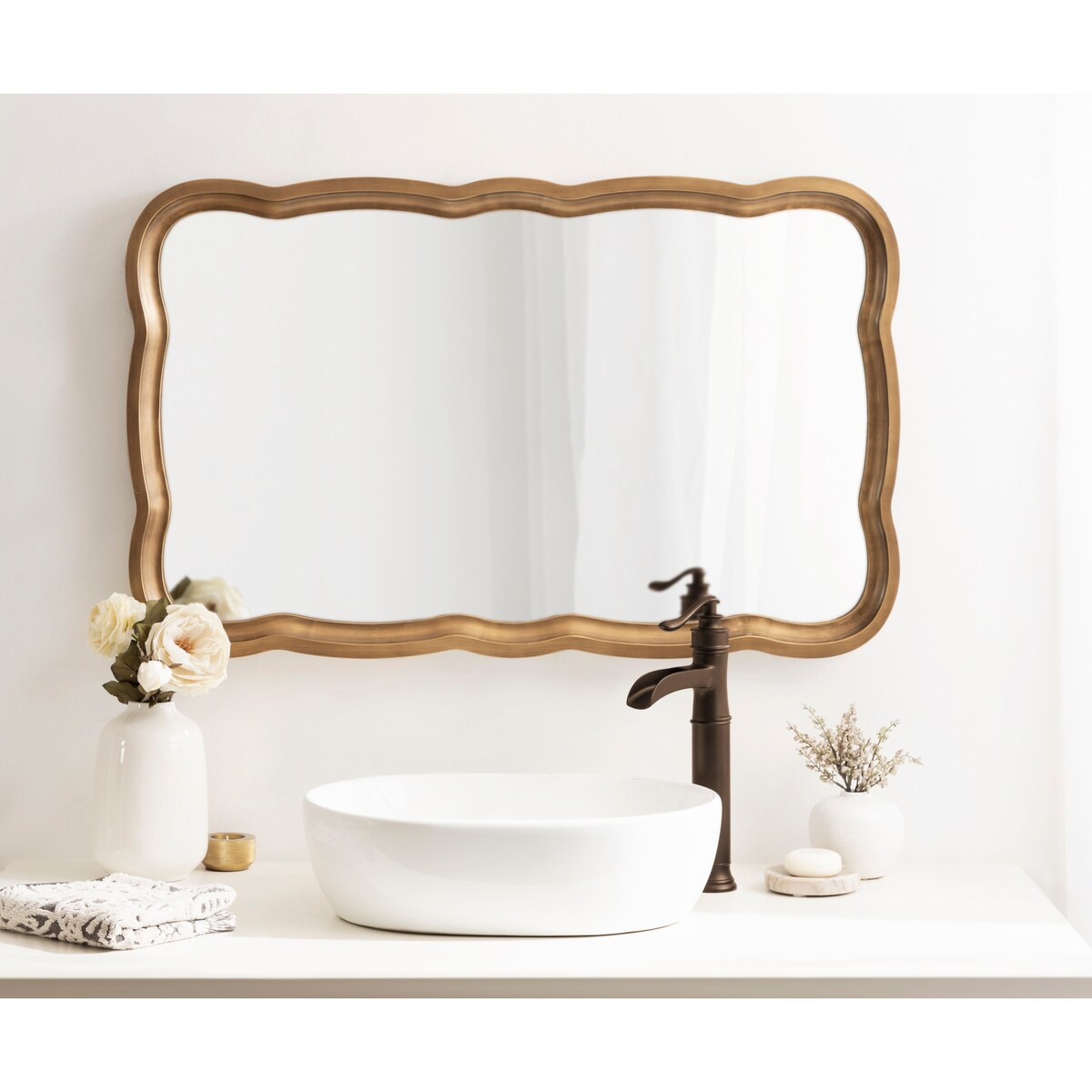 Kate and Laurel Hatherleigh Scallop Wood Wall Mirror