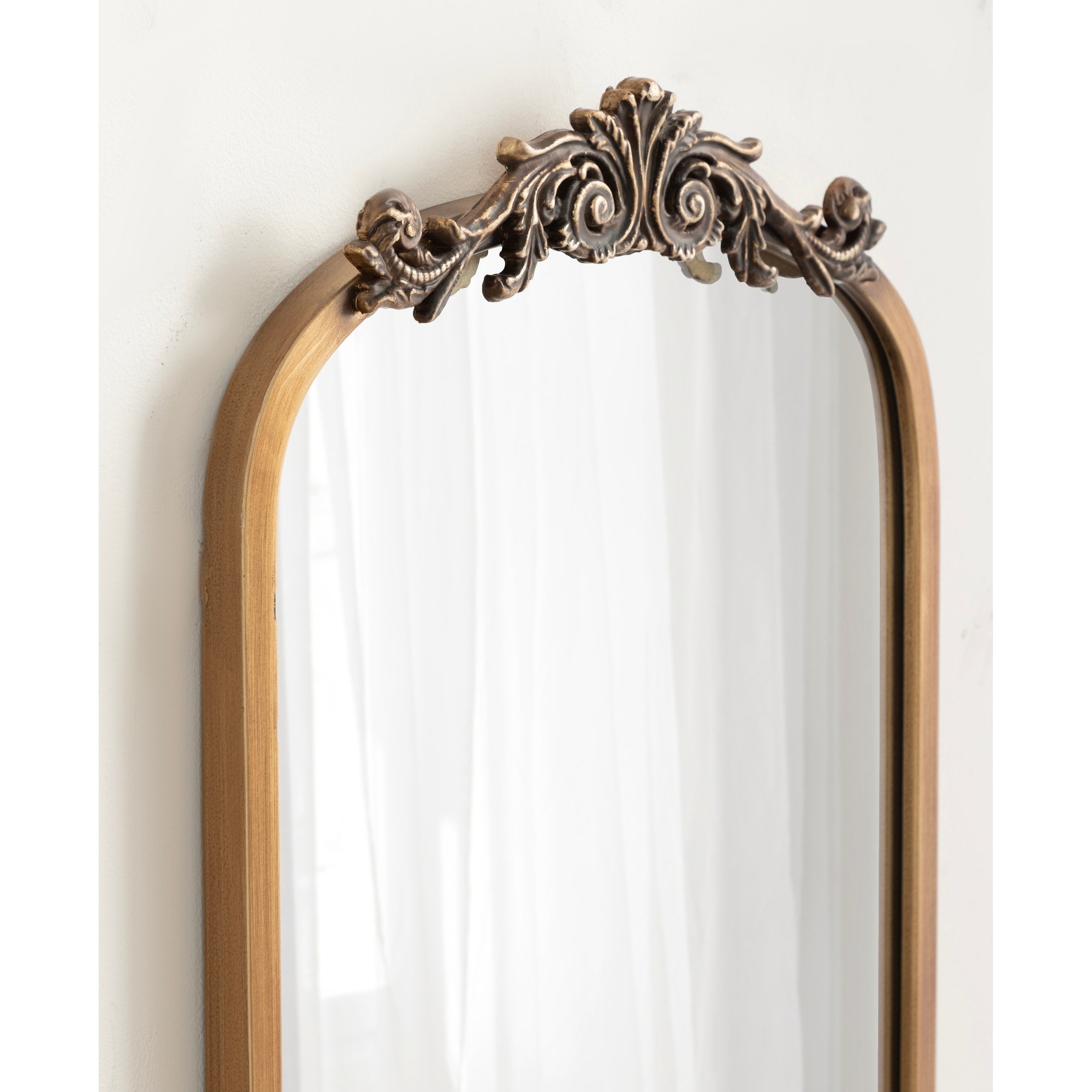 Kate and Laurel Arendahl Traditional Arch Mirror with Shelf