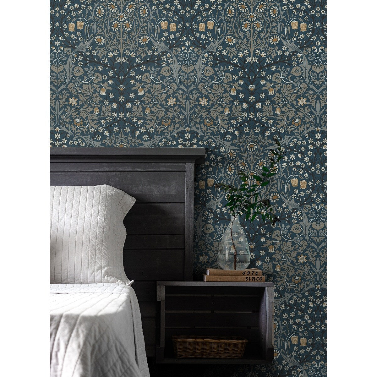 NextWall Victorian Garden Floral Peel and Stick Wallpaper