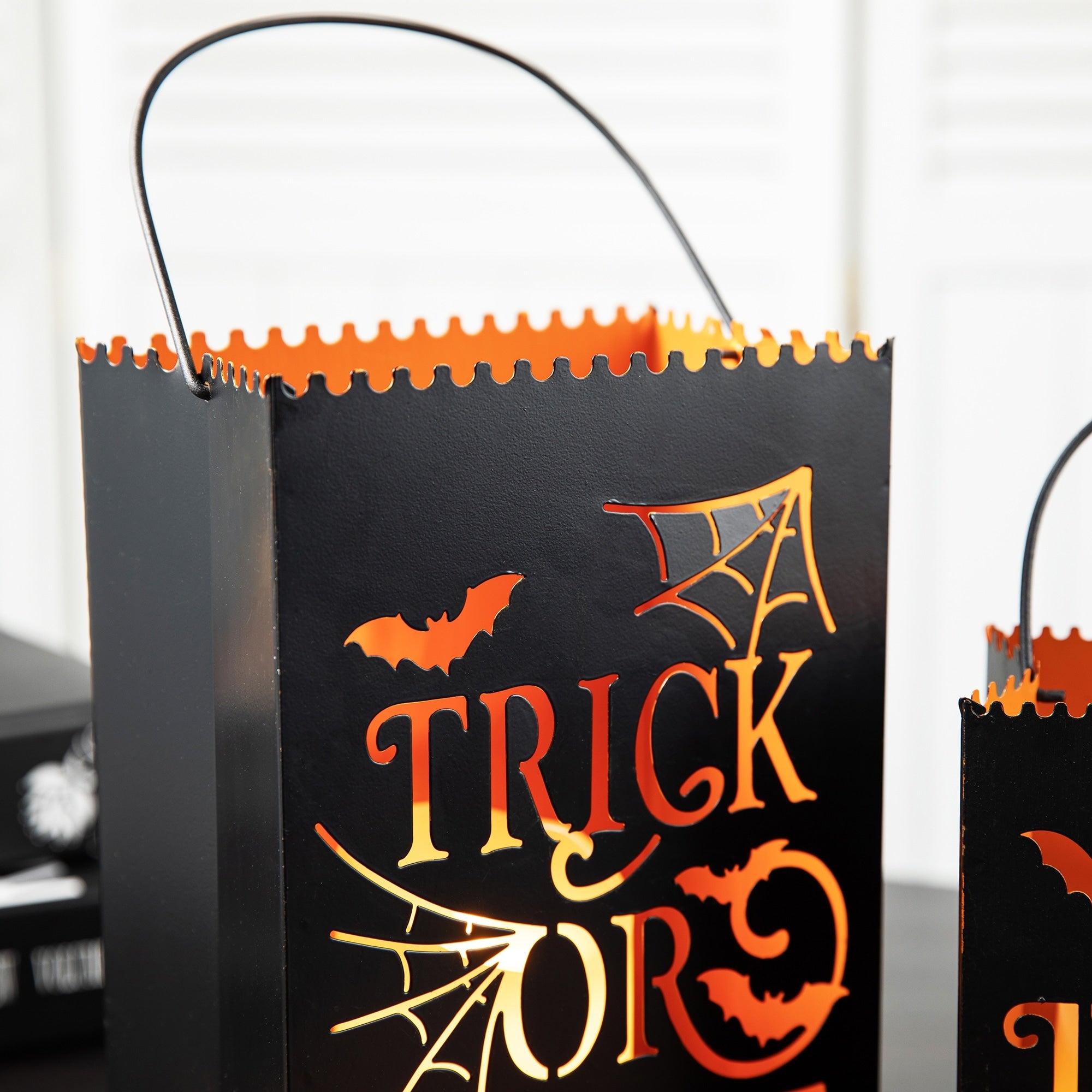 Glitzhome Set of 2 Halloween Metal Bucket Lanterns