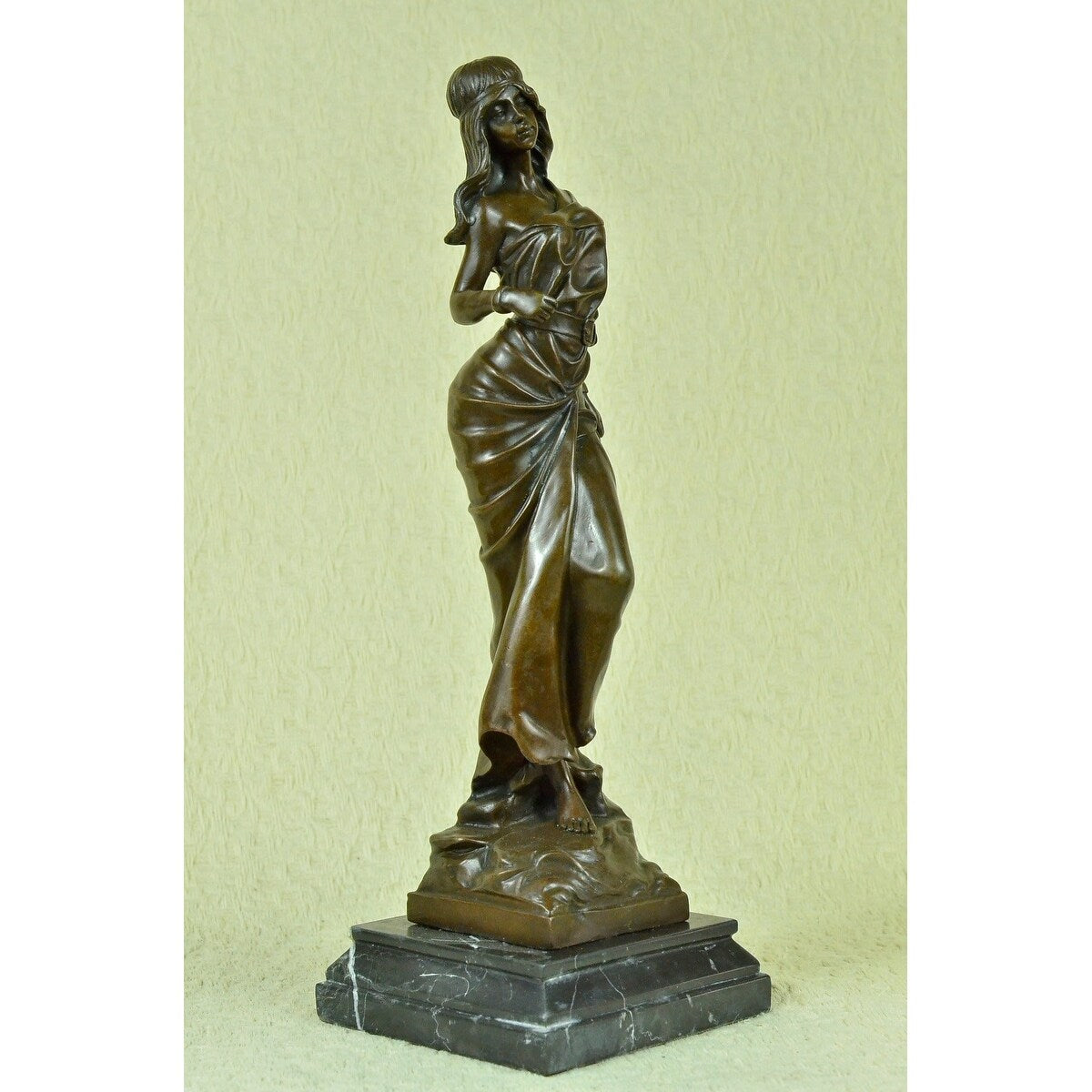 Native American Girl 100 Percent Solid Bronze Sculpture Statue Figure Decor Art Deco