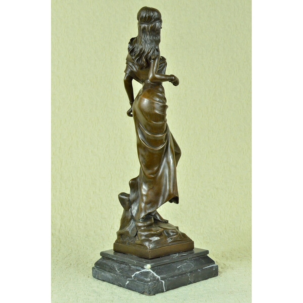 Native American Girl 100 Percent Solid Bronze Sculpture Statue Figure Decor Art Deco